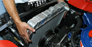 fallas-comunes-que-presenta-el-radiador-del-coche